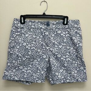 Loft Outlet Blue and White Floral 6” Shorts Tailored Design